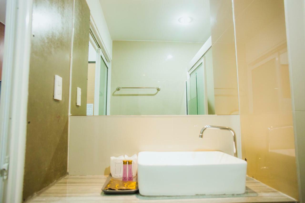 Km Hotel Csiangmaj Kültér fotó